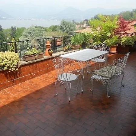 לינה וארוחת בוקר Terrazza Con Vista Grande 3*